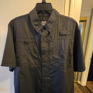 Reel Legends Shirt Men Medium Black Casual Button Down Vented Fishing NWT